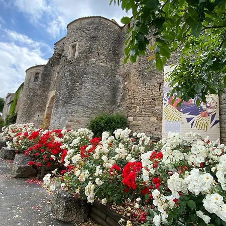 בית נופש Aux Anciens Remparts *