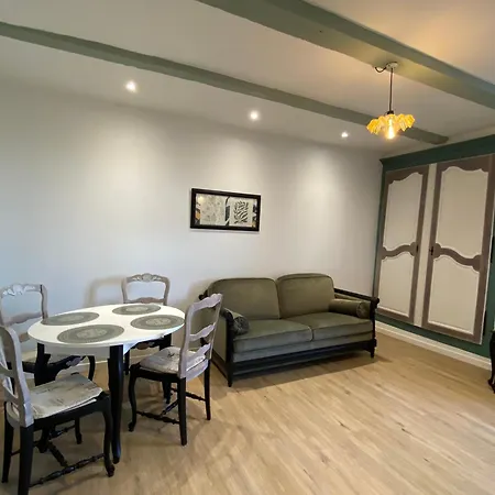 בית נופש Aux Anciens Remparts